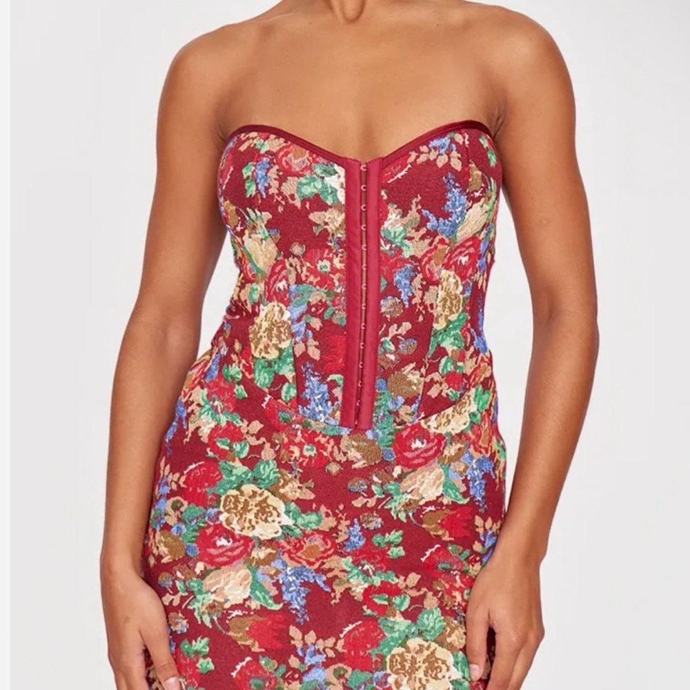 SOLD OUT! Gorgeous Burgundy Tapestry Bandeau Lace Up Back Bodycon Dress